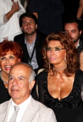 SOPHIA LOREN