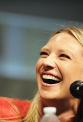 ANNA TORV