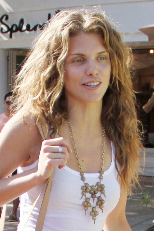 ANNALINNE McCORD