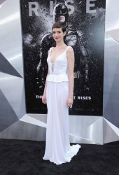ANNE HATHAWAY