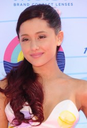 ARIANA GRANDE