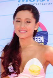 ARIANA GRANDE