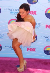 ARIANA GRANDE