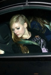 AVRIL LAVIGNE
