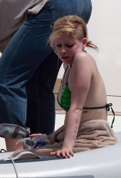 AVRIL LAVIGNE