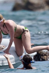 AVRIL LAVIGNE