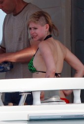 AVRIL LAVIGNE
