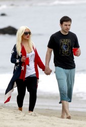CHRISTINA AGUILERA