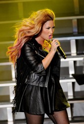 DEMI LOVATO