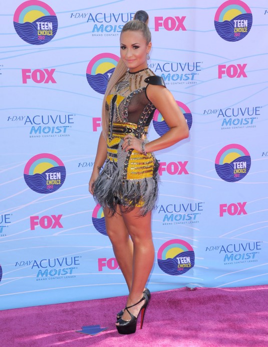 DEMI LOVATO