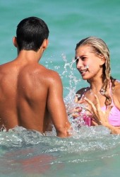 HAILEY BALDWIN