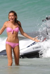 HAILEY BALDWIN