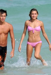 HAILEY BALDWIN
