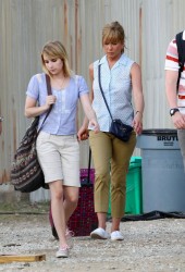 JENNIFER ANISTON and EMMA ROBERTS
