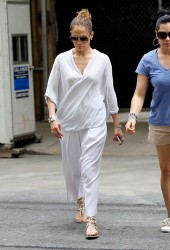 JENNIFER LOPEZ