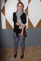 JULIE BOWEN