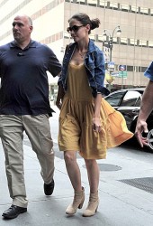 KATIE HOLMES