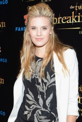 MAGGIE GRACE