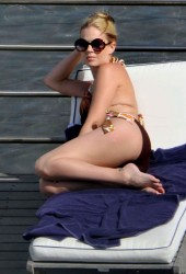 MANDA MOSHER