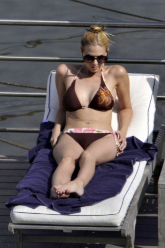MANDA MOSHER