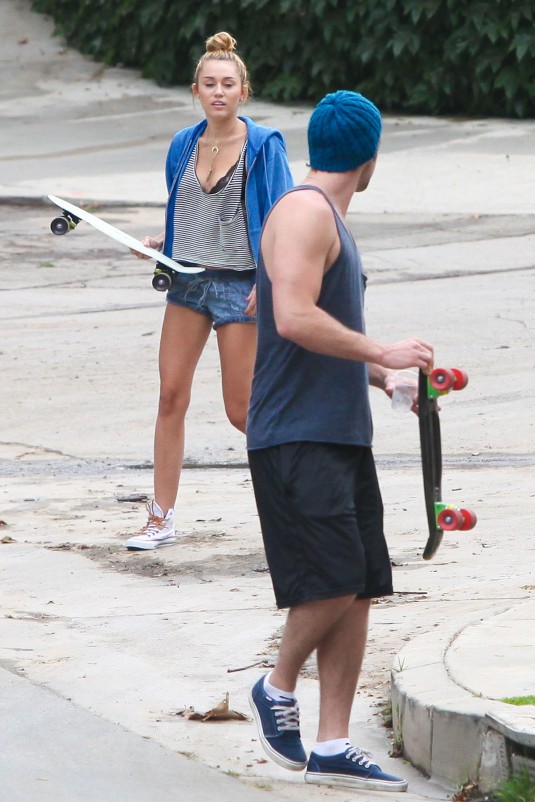 MILEY CYRUS