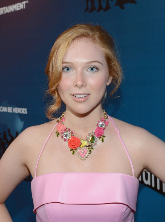 MOLLY QUINN