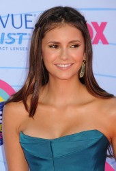 NINA DOBREV