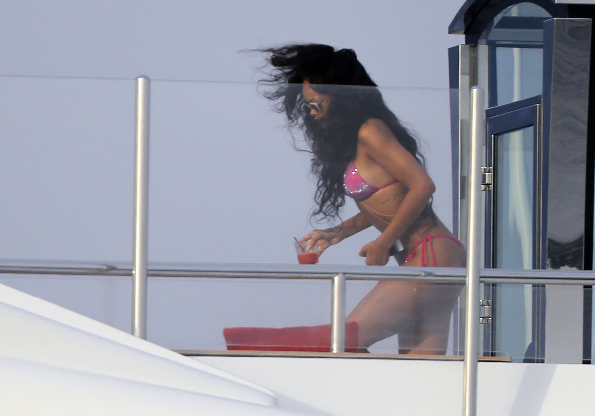 RIHANNA Bikini Candids on a Yacht in France.