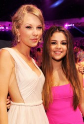 SELENA GOMEZ and Tylor Swift