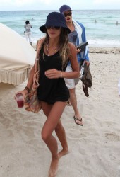 SHARNI VINSON
