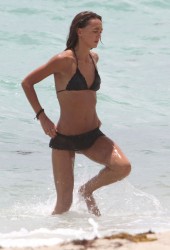 SHARNI VINSON