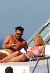 TARA REID