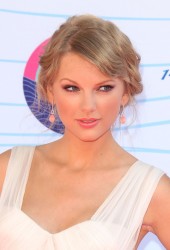 TAYLOR SWIFT