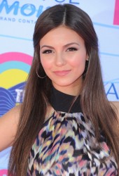 VICTORIA JUSTICE