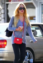 AMANDA BYNES