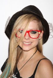 AVRIL LAVIGNE