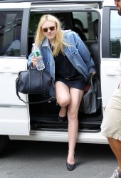 DAKOTA FANNING