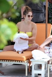 JENNIFER LOPEZ