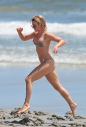 JULIANNE HOUGH