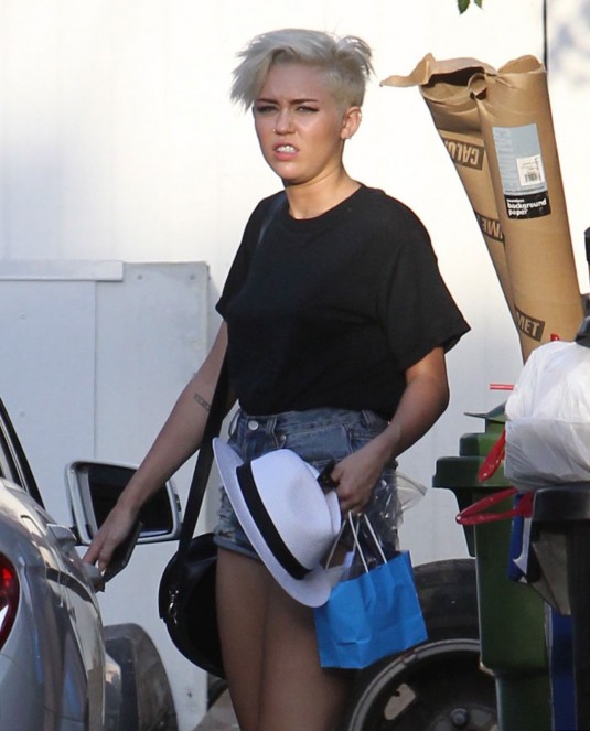 MILEY CYRUS