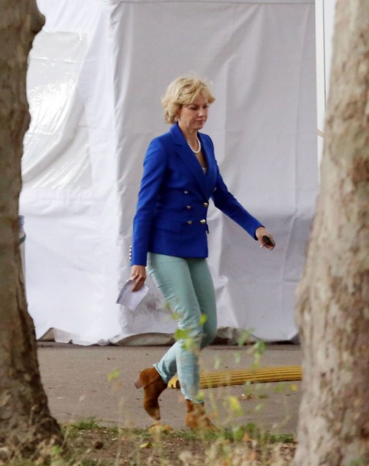 NAOMI WATTS