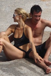 PARIS HILTON