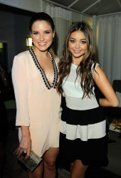 SOPHIA BUSH and Sarah Hyland