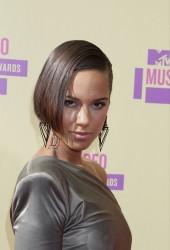 ALICIA KEYS