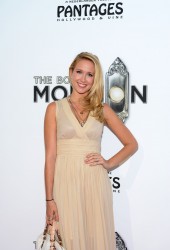 ANNA CAMP