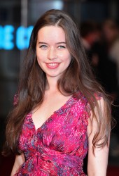 ANNA POPPLEWELL