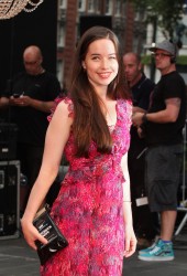 ANNA POPPLEWELL