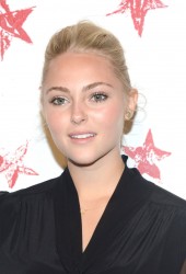 ANNASOPHIA ROBB