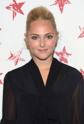 ANNASOPHIA ROBB