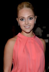 ANNASOPHIA ROBB